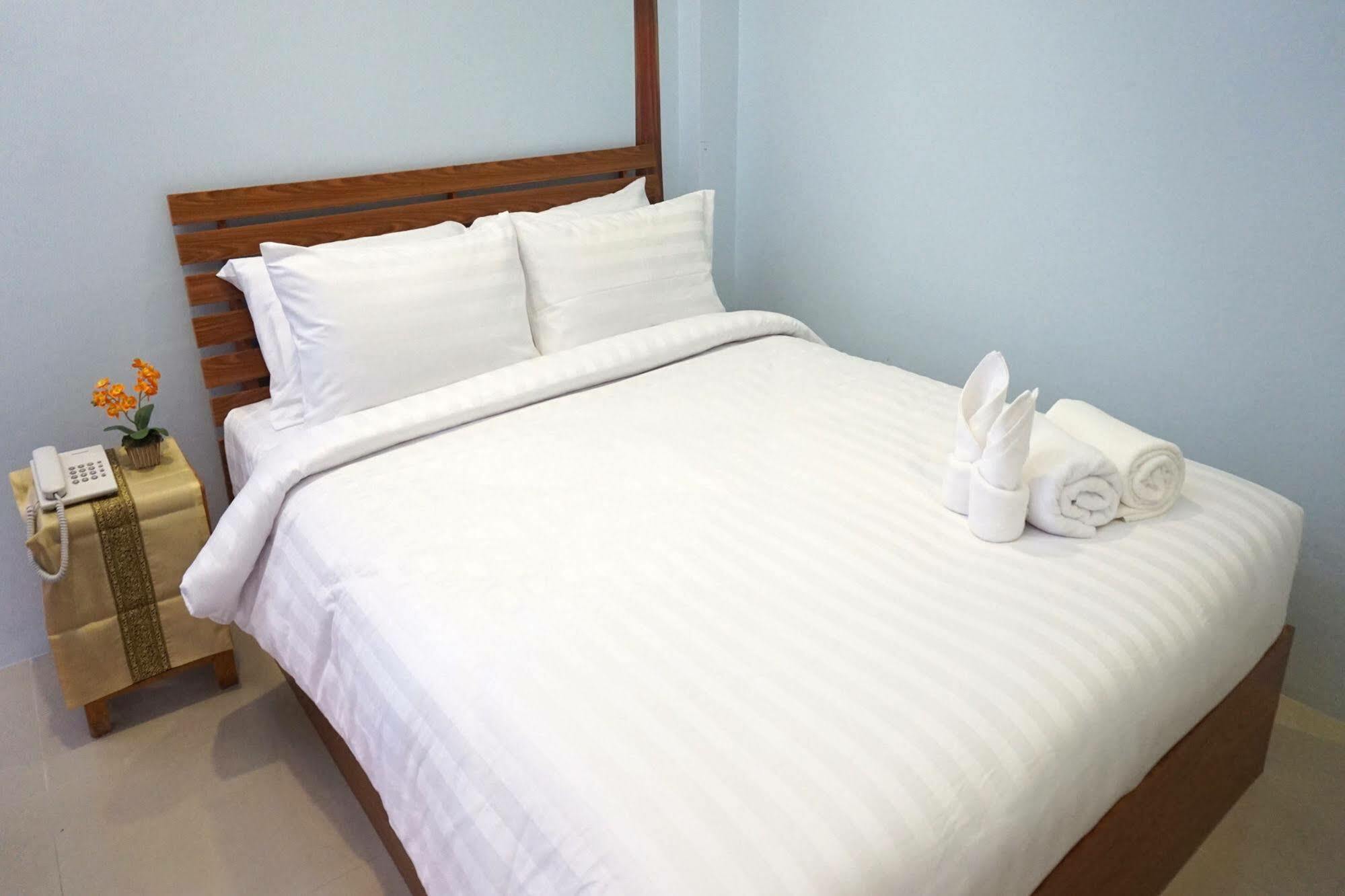 Naka Dream Hotel HHQ Esterno foto